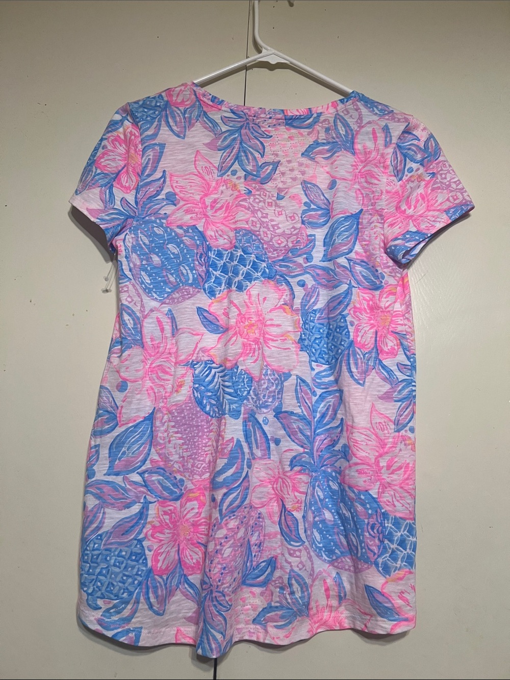 Lilly Pulitzer Pink & Blue Floral Pineapple V-Neck Tee - Picture 3 of 3